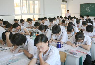 杭州人均gdp_1997香港人均gdp(2)